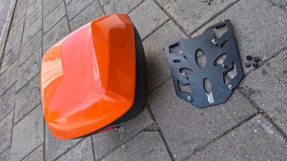 Ktm 390 perälaukku, Gladius 650 teline, Biltwell kypäräsisus / banderolli