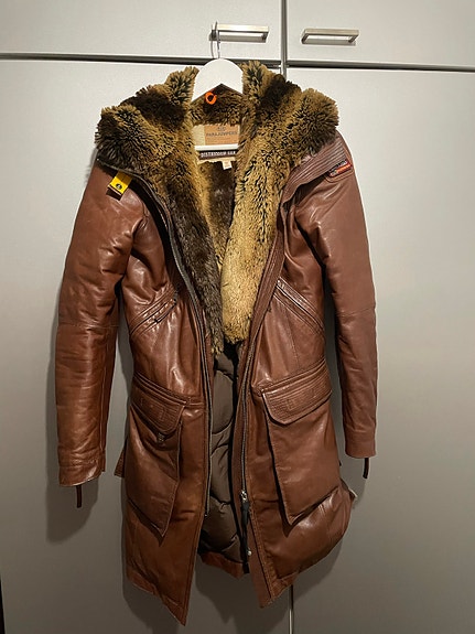 Uniikki Parajumpers nahka parka talvitakki