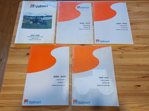 Valmet ja Valtra traktoreiden kirjallisuutta