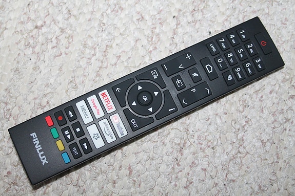 Finlux TV televisio aito kaukosäädin ohjain usea kauko-ohjain käyttämätön
