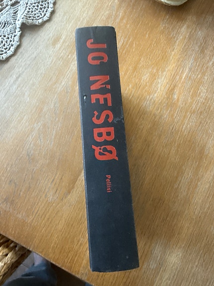 Jo Nesbo - Poliisi kirja