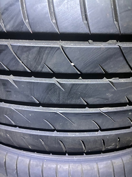 Kesärenkaat 275/55-20 kuin uusi sarja h.250e