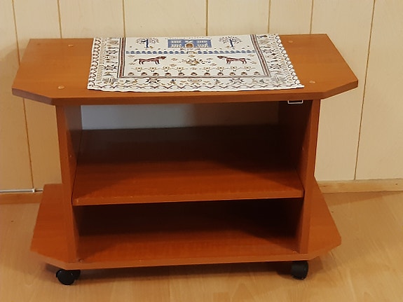 Tv-pöytä tv-taso