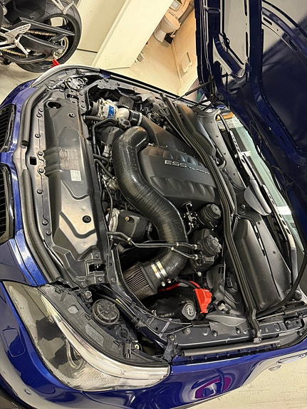BMW E39 M5 / E60 M5 / F10 M5 moottorinosia