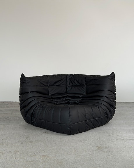 Musta Nahkainen Ligne Roset Togo Kulmasohva, Michel Ducaroy