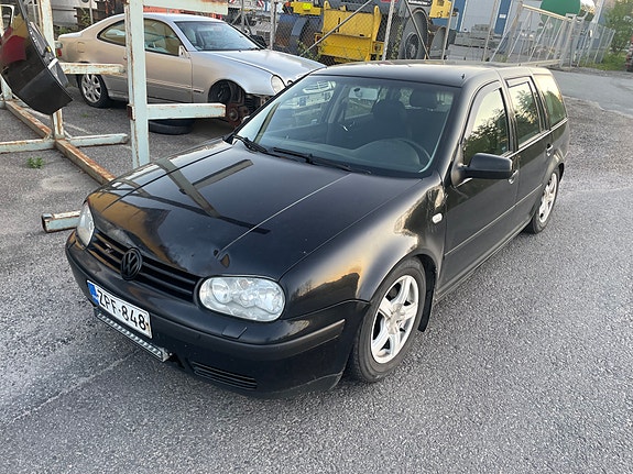 Vw golf -bora startti 1.6 AUS