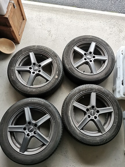 Kesärenkaat aluvanteilla (Opel Astra H)