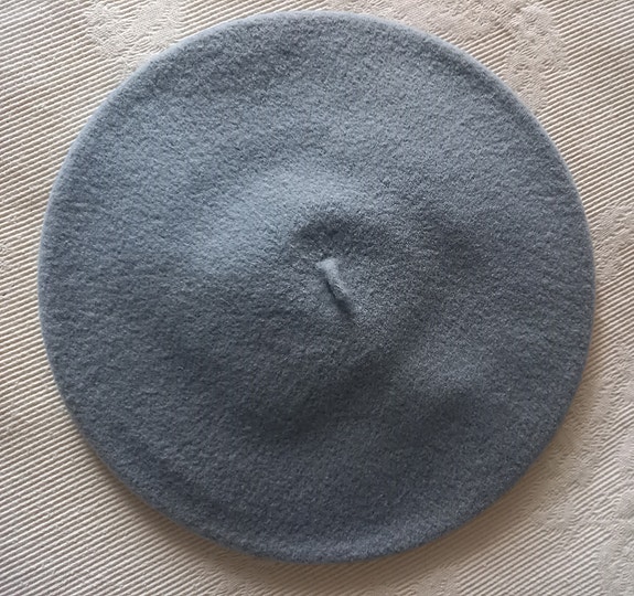Ranskalainen baskeri ASPE 11, uusi. Halkaisija 30,5 cm.