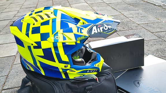 Airoh Aviator3 superluokan crossi/ enduro kypärä XL koossa