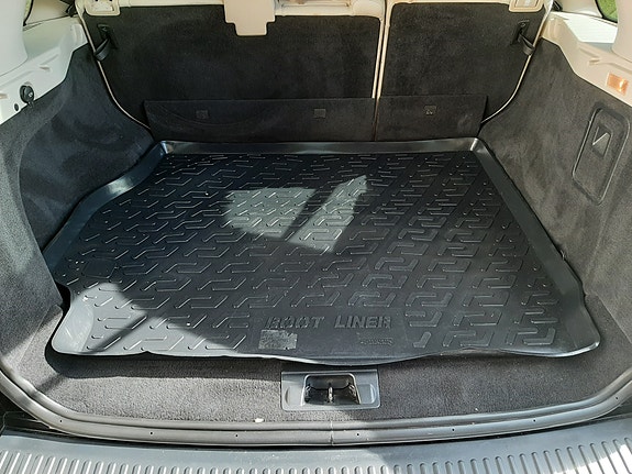 Range Rover Sport tavaratilan kaukalomatto