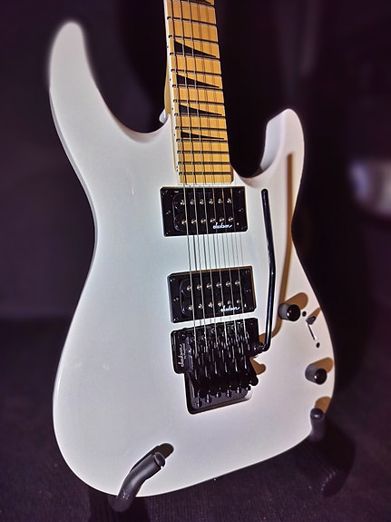 Jackson Dinky JS32 DKAM Dinky Arch Top, Snow White Sähkökitara, Kitara, Guitar