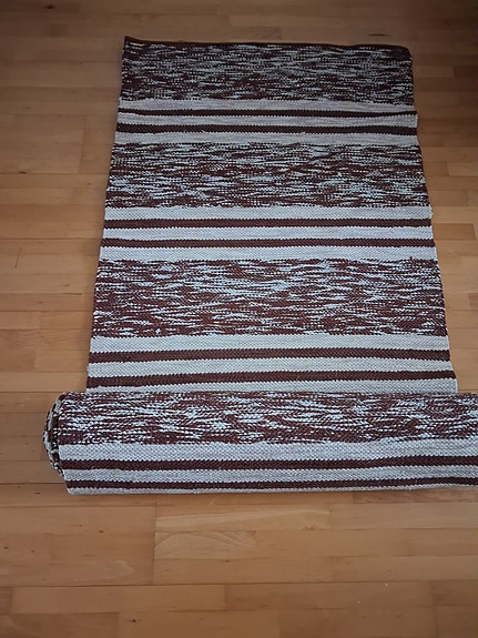 Raidallinen räsymatto ruskea-valkoinen