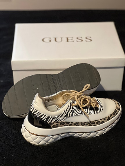Guess Kyra kengät