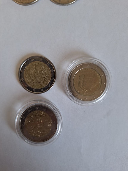 2€ erikoiseuroja non-UNC Suomi, Saksa, Ranska, Viro, Belgia, Alankomaat