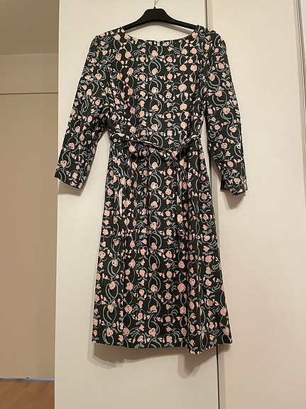 Marimekon Biak Nurmu-mekko 46