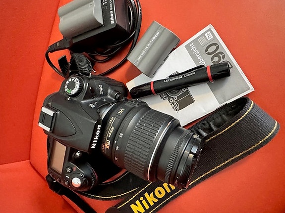Nikon digijärjestelmäkamera D 90