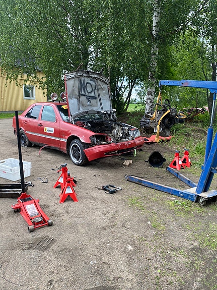 Mersedes benz w202 osina