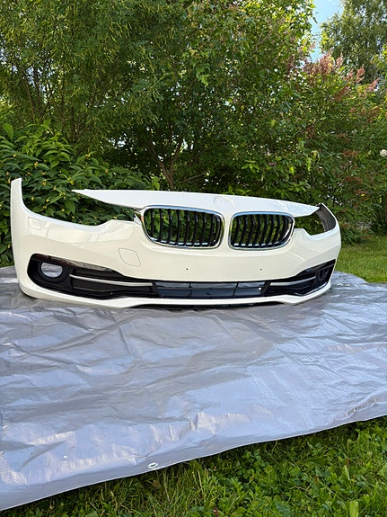 Bmw f30 puskurit ja helmat.
