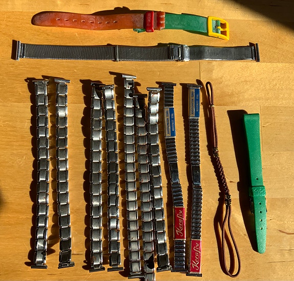Vintage kellonrannekkeet / kellon ranneke/ kellon remmi / kellon hihna