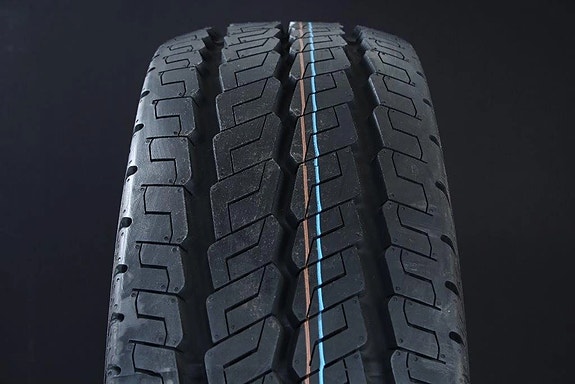 225/75R16C  CONTINENTAL   VANCO 8MM DOT15  m12/2  UUDEN VEROINEN  Q50