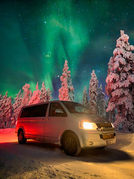 Vuokrataan minibussi