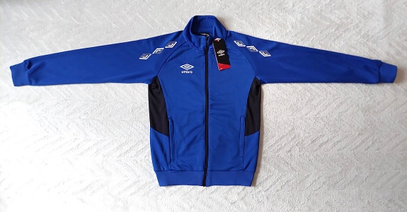 Uusi Umbro verkkatakki, koko 152