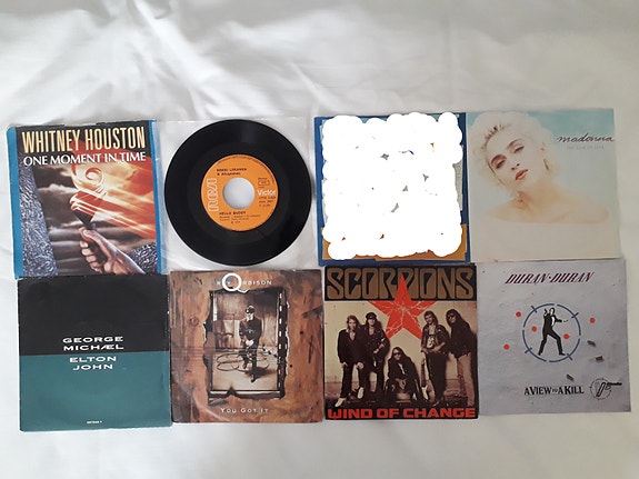 Scorpions, Duran Duran, Madonna, Roy Orbison ym. 7"Single levyjä