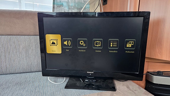 Finlux televisio 22" ja dvd-soitin