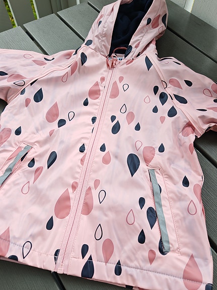 Vuorellinen sadetakki