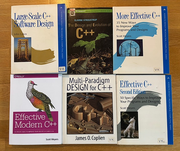 C++ ohjelmointikieleen liittyviä kirjoja
