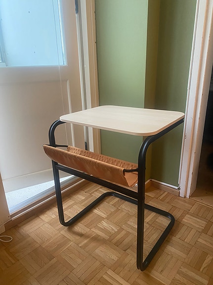 Sivupöytä