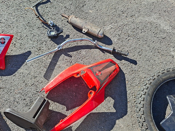 Product image 9 of 9