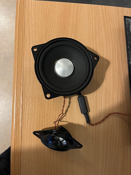 BMW F30 Harman/Kardon kojelaudan keskikaiuttimet