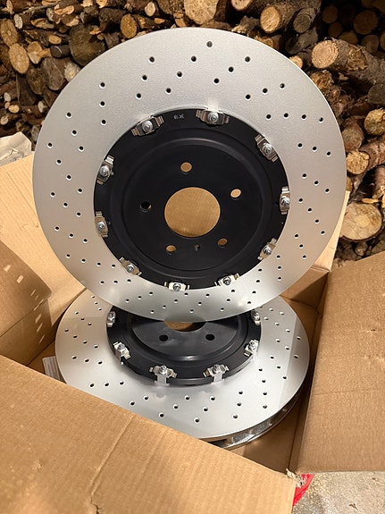 Nissan GTR jarrulevyt 2kpl. Brembo N: 09.A178.13 / Nissan OE 40206JF20A