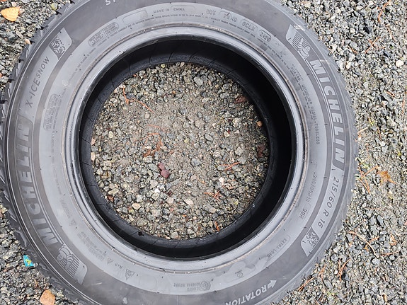 Michelin  215/60r16