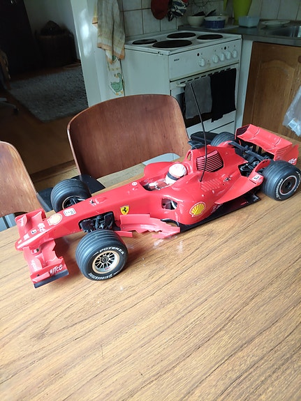 Ferrari F2007 radio-ohjattava polttomoottori auto 1:7
