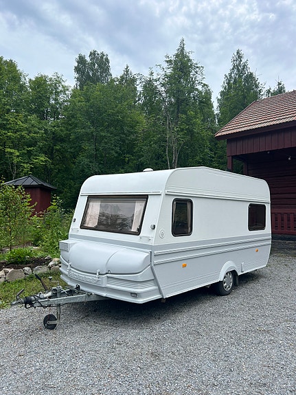 Vuokrataan Hobby asuntovaunu