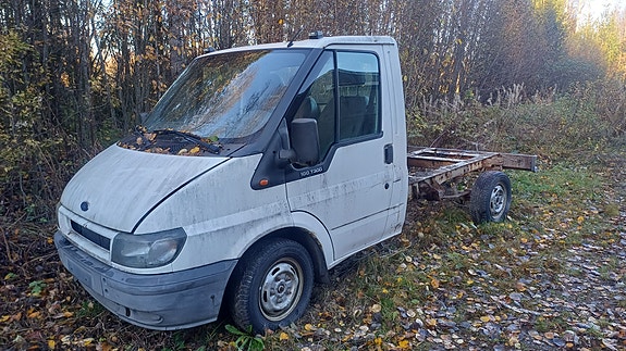 Myydään Ford Transit 2.0 varaosiksi
