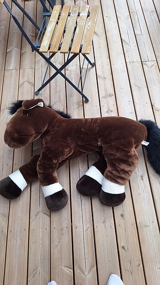 Pehmolelu hevonen (poni)