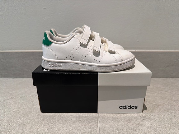 Adidas Advantage C tennarit 30