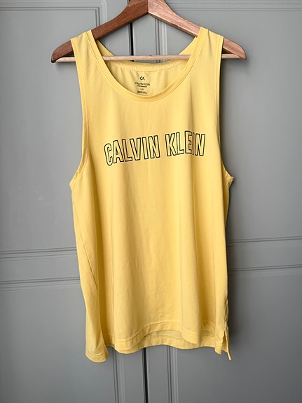 Calvin Klein toppi (L)