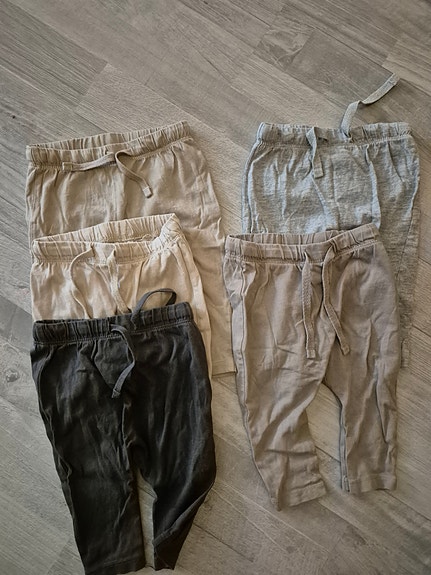 5 kpl H&M housuja 68