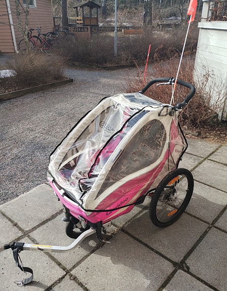 Qeridoo Kidgoo Sport yhden lapsen peräkärry pyörään