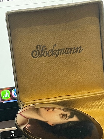 Product image 9 of 10