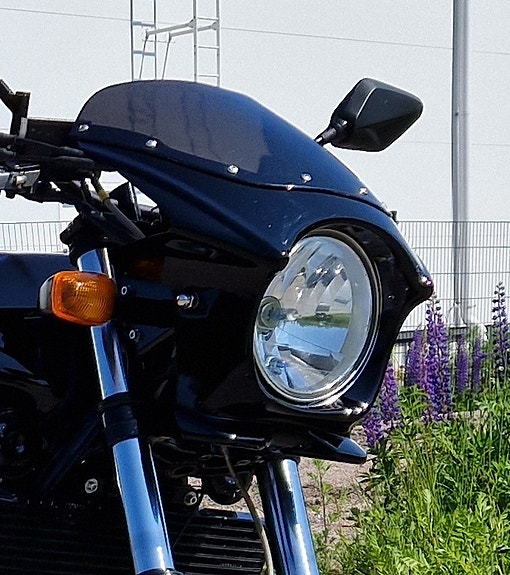 SUZUKI HONDA KAWASAKI YAMAHA  Moottoripyörän Kate Umpiolla
