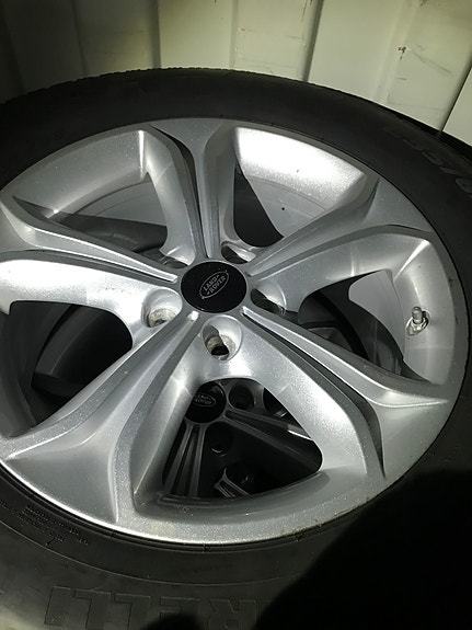 Land Rover OEM alut 5X108 TPMS 17” erittäin hyvät h.300e