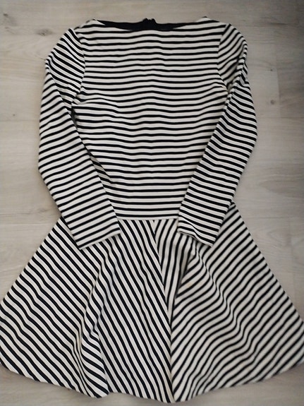 Zara Women, musta-valkoinen mekko, S