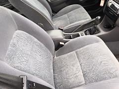 Toyota Avensis T22  kuljettajan penkki istuin