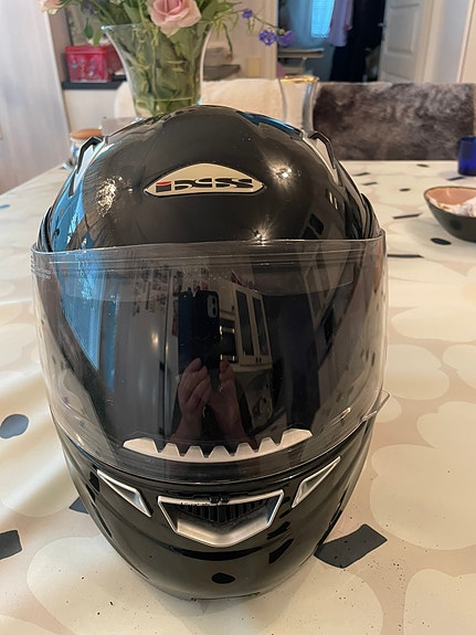 IXS-HX337 kypärä