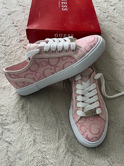 Guess Tennarit 36 vaaleanpunainen